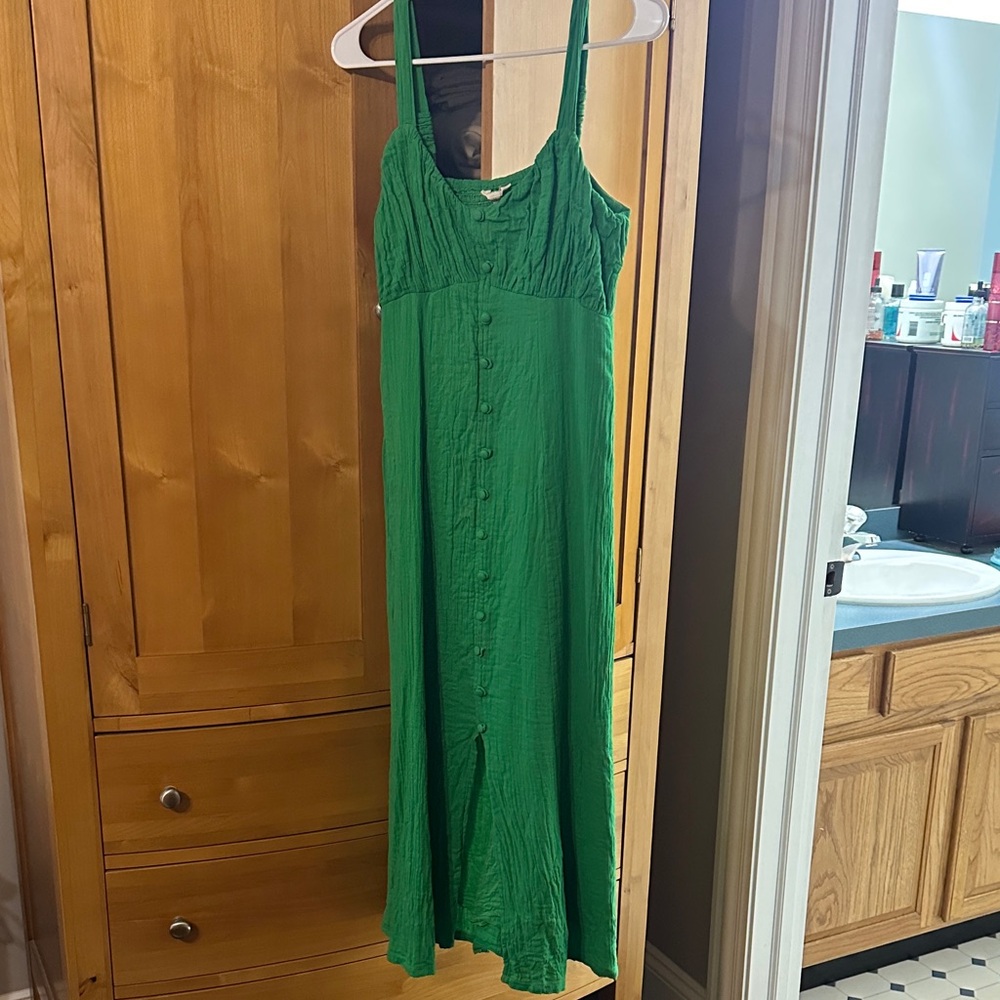 Elegant Green Sleeveless Dress